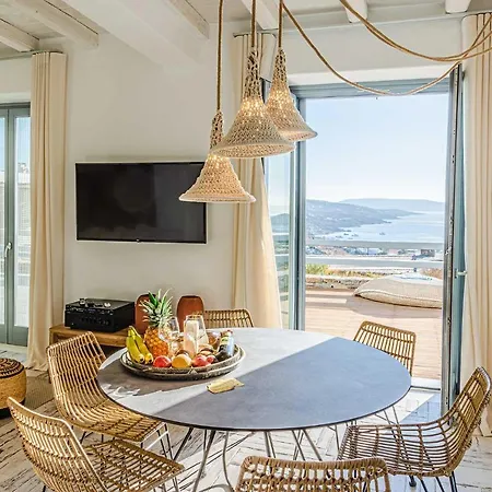 Iakinthos By Mykonian Kazarte *