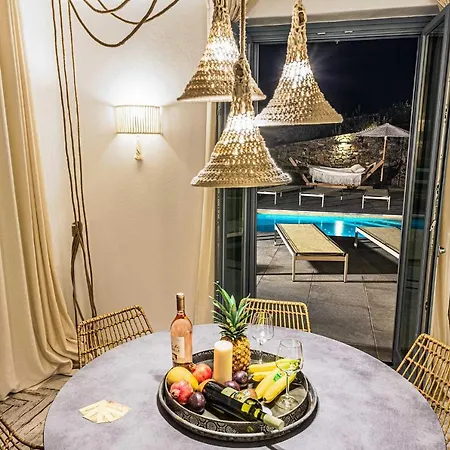 Iakinthos By Mykonian Kazarte * カラファティス