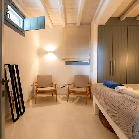 Iakinthos By Mykonian Kazarte * カラファティス