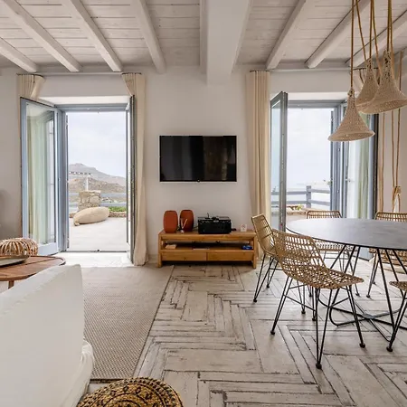 Iakinthos By Mykonian Kazarte فيلة كالافاتيس