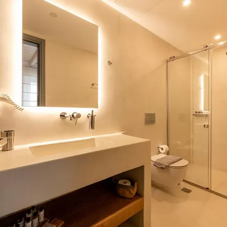 Iakinthos By Mykonian Kazarte *