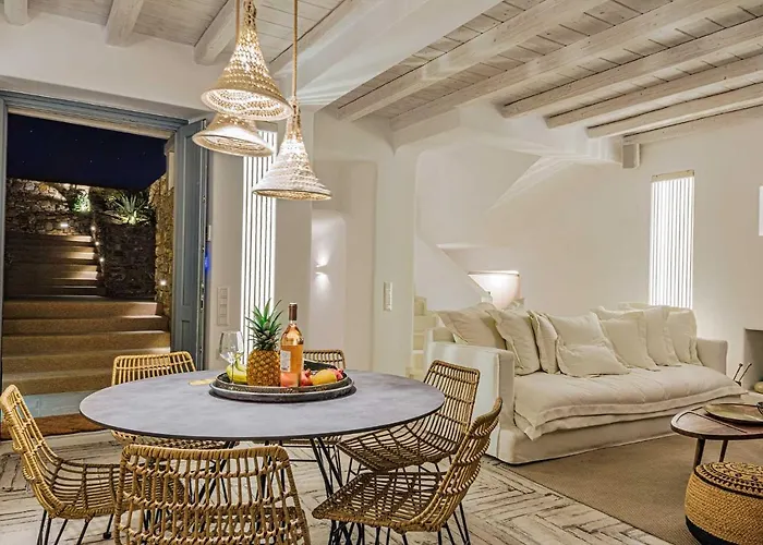 Iakinthos By Mykonian Kazarte *