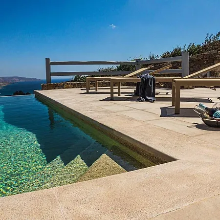 Villa Iakinthos By Mykonian Kazarte Kalafatis