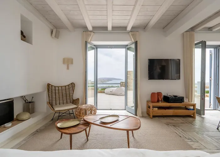 Villa Iakinthos By Mykonian Kazarte Kalafati