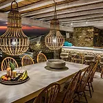 Villa Iakinthos By Mykonian Kazarte Kalafatis